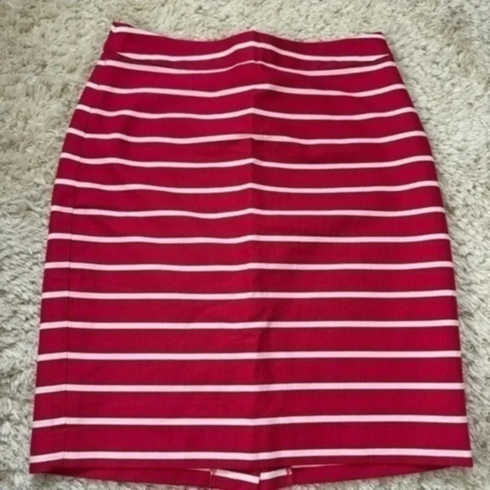 Banana Republic Womens Striped Pencil skirt size 0 Petite